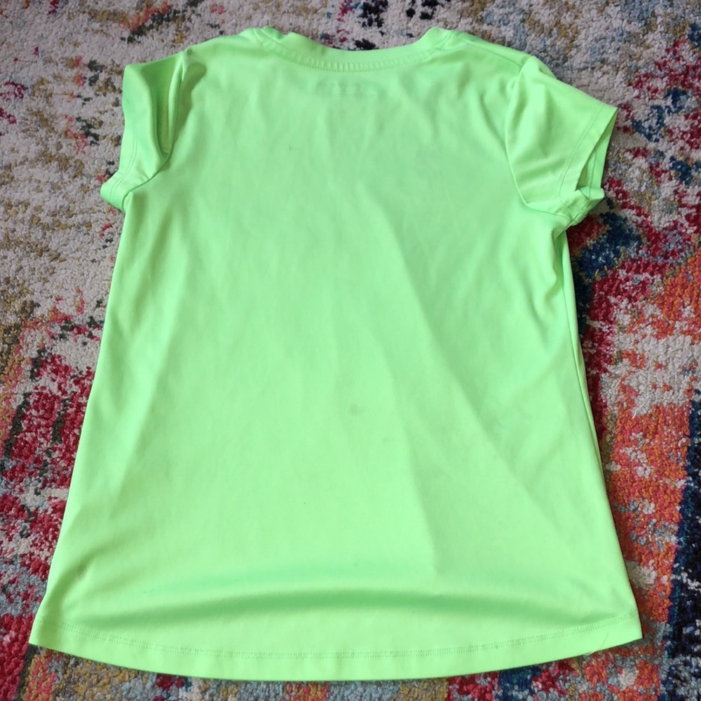 🧜🏼♀️3 for $15 item!🧜🏼♀️ skechers tee - Picture 4 of 4